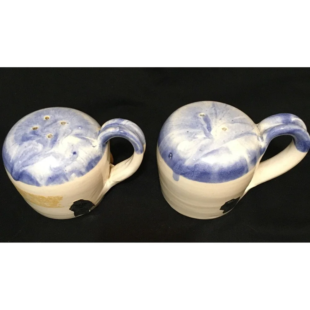 Bear Blue and White Pottery Highland WI Stove Top Stoneware Salt & Paper Shakers